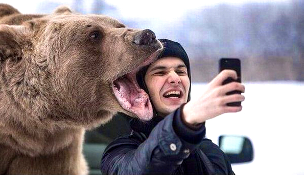 Le gouvernement russe avertit sur les dangers des selfies