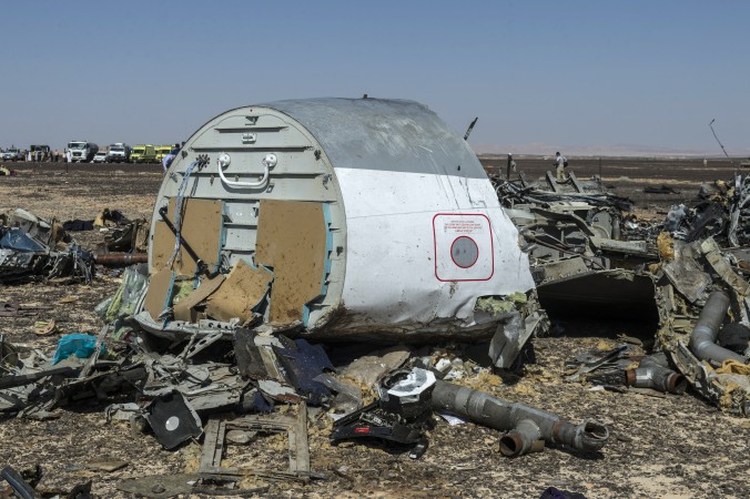 Crash de l’avion russe : spéculations autour de photos de « trous » dans les portes