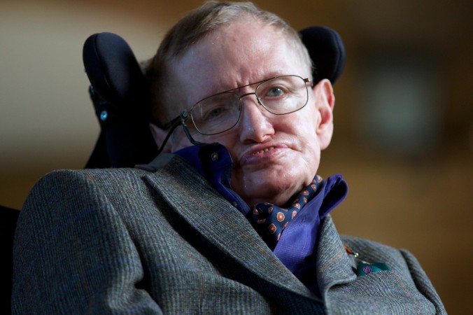 Les nouvelles technologies pourraient menacer la survie de l’humain, selon Stephen Hawking