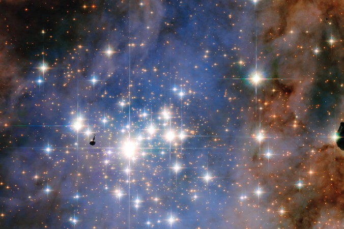 Télescope Hubble: des étoiles brillantes comme des diamants !
