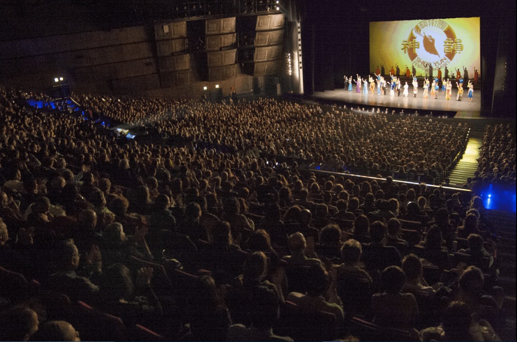 Paris : « Shen Yun nous rappelle d’où nous venons et là où nous voulons aller »