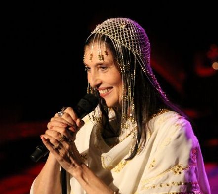 Elaine Kibaro, artiste et artisane de la paix