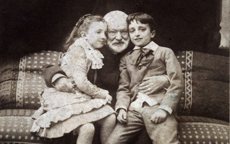 Une famille d’artistes LES HUGO