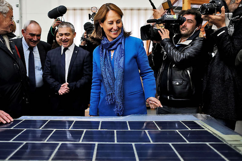 La France en tête de la construction de routes solaires