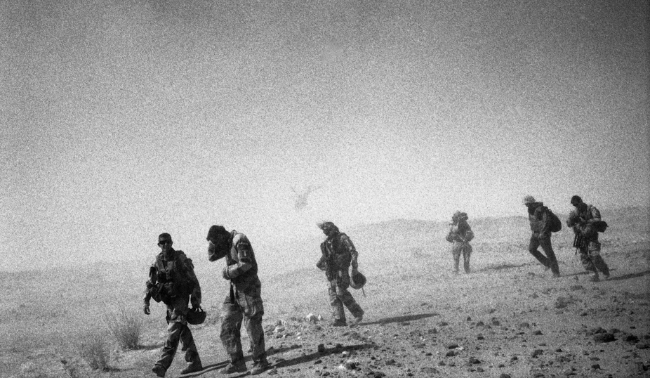 L’armée française, des rues de Paris au désert du Sahara