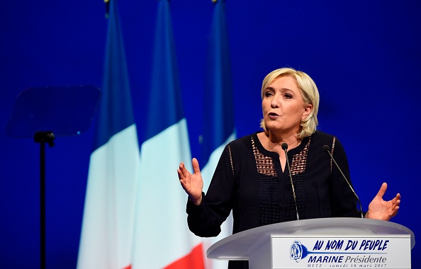 Pourquoi et comment Marine Le Pen peut gagner avec moins de 50% d’intentions de vote