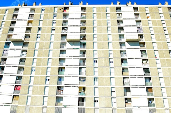 Repenser le «vivre ensemble» dans les banlieues