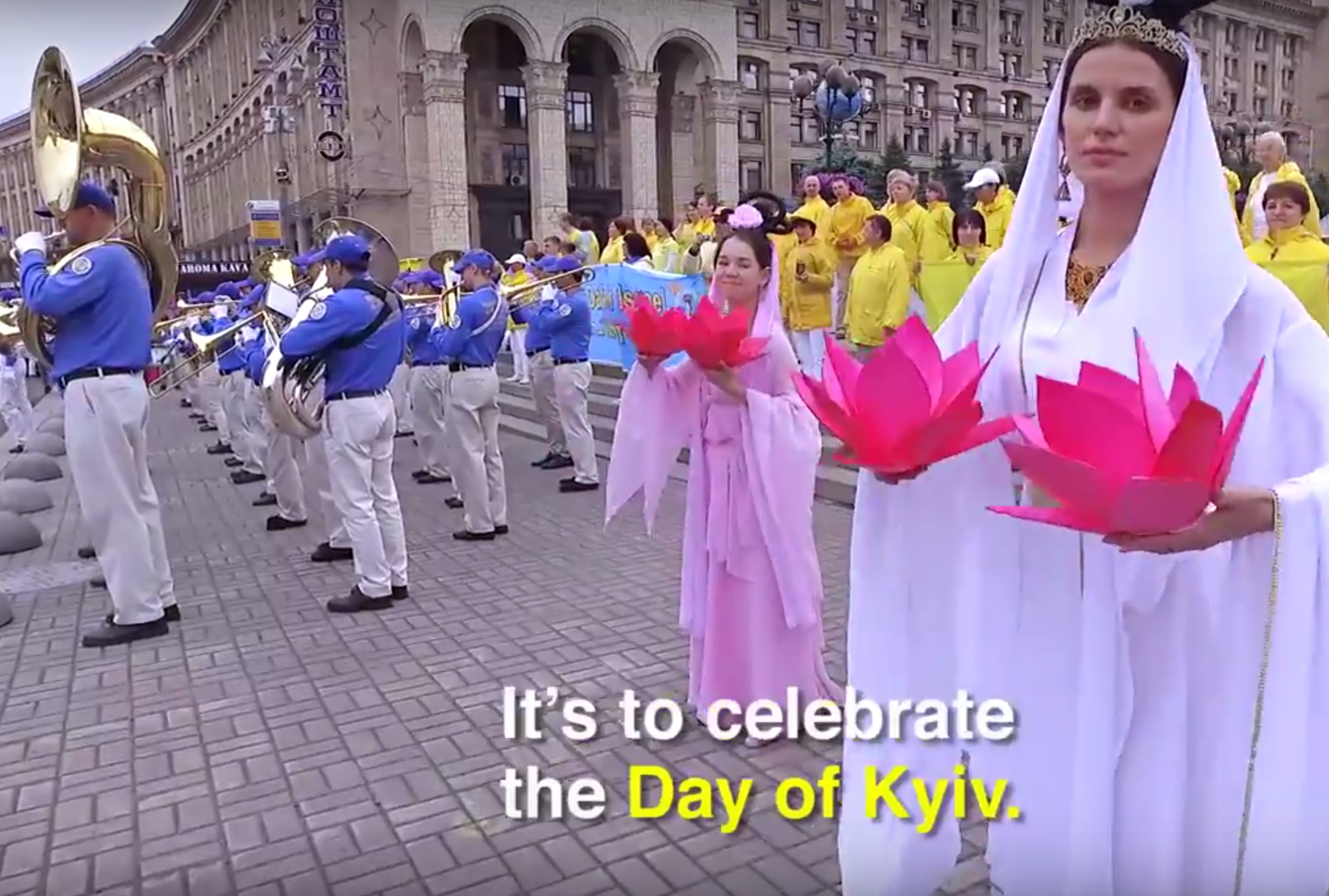 Une parade culturelle pacifiste au cœur de Kiev en Ukraine