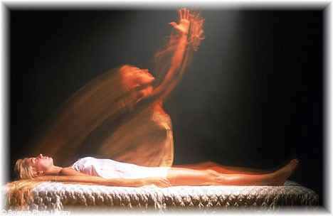 Expériences de mort imminente : des médecins rapportent ce qu&rsquo;ils ont vécu