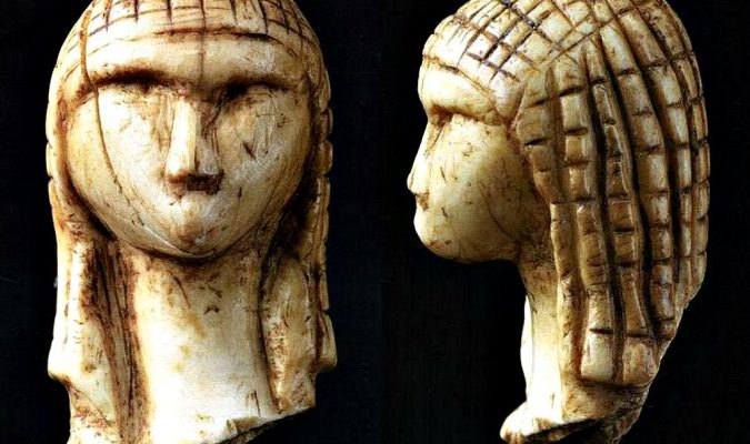 La statue de la Dame de Brassempouy est l’une des plus anciennes représentations de visage humain