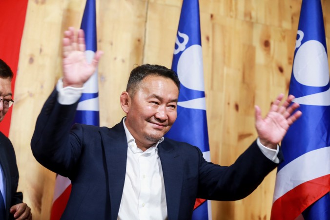 Un ancien lutteur devient président de la Mongolie