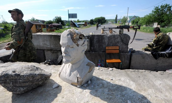L’Ukraine enlève 1 320 statues de Lénine et 1 000 autres monuments soviétiques