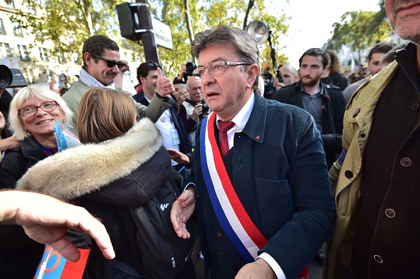 Jean-Luc Mélenchon s’emporte contre un manifestant et lui répond «va voir ta mère» avant de partir