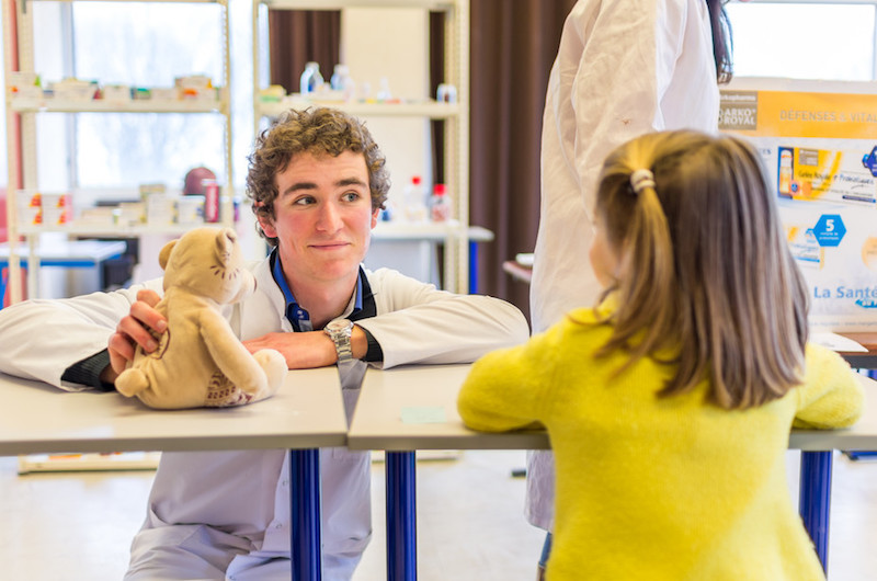 Épuisement, dépression, suicide : comment protéger les étudiants en médecine