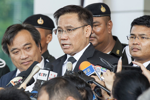 Les passeports de l&rsquo;ex-Première ministre thaïlandaise révoqués