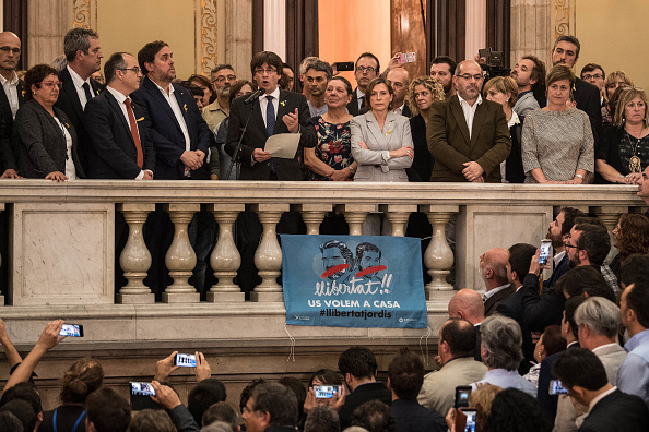 Catalogne : le parti de Puigdemont participera aux élections convoquées par Rajoy