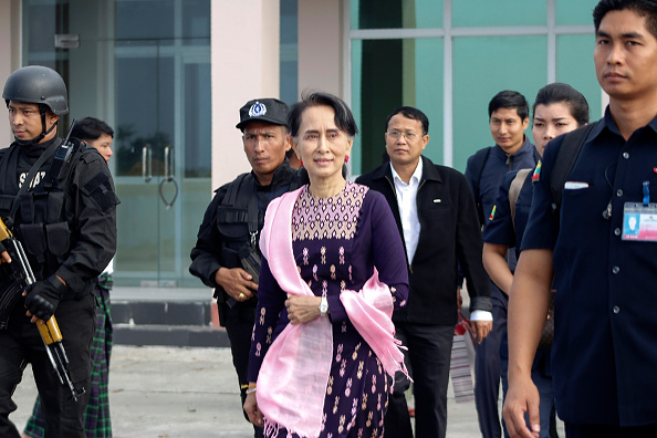Rohingyas : première visite de Suu Kyi dans la zone du conflit
