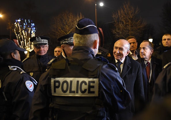 Indignation après le passage à tabac de deux policiers