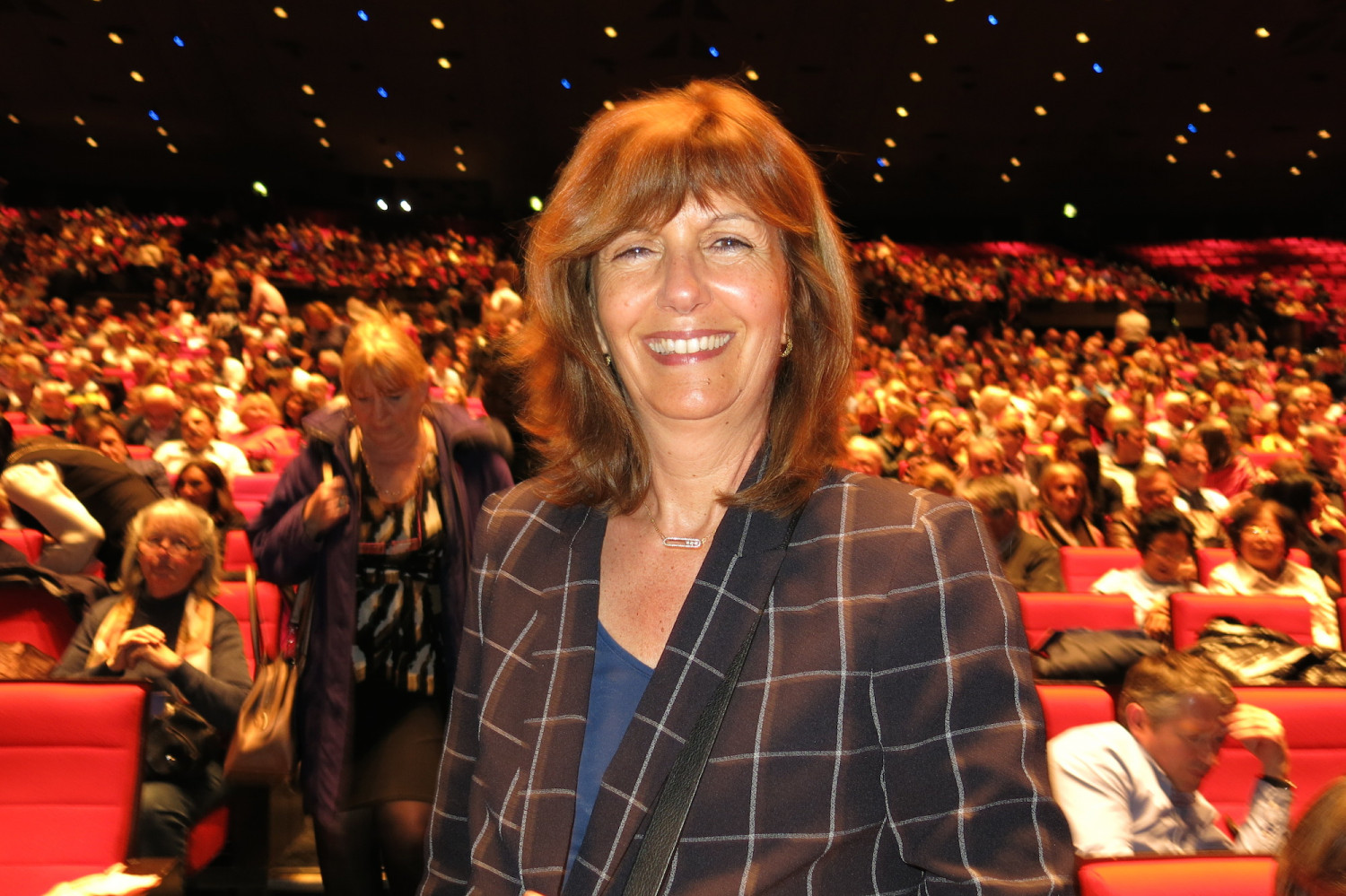 Avec Shen Yun, une chef d’entreprise retrouve la « vraie culture chinoise, à laquelle on n’a pas accès en Chine aujourd’hui »