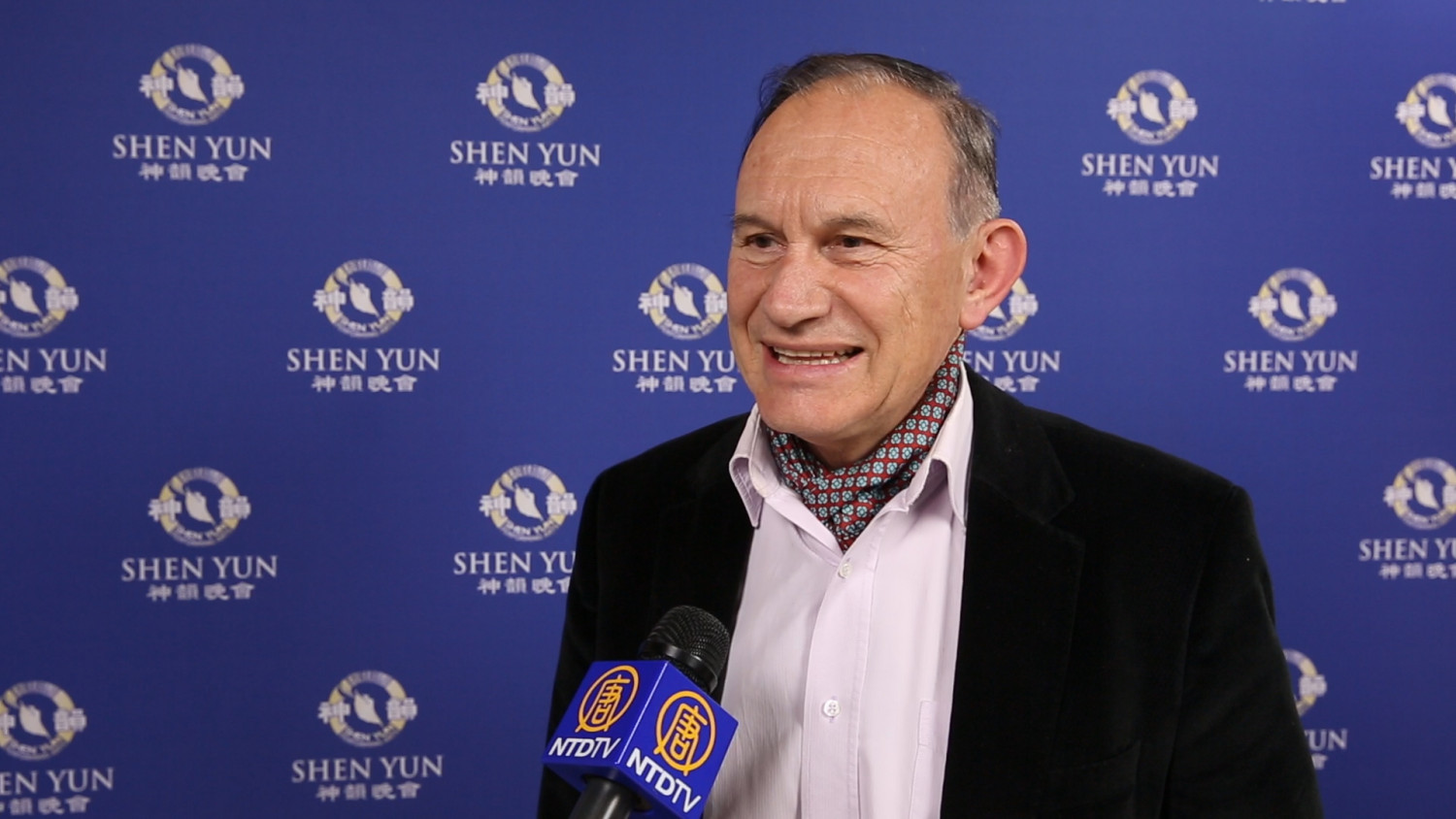 Avec Shen Yun, « transportés dans un autre monde »