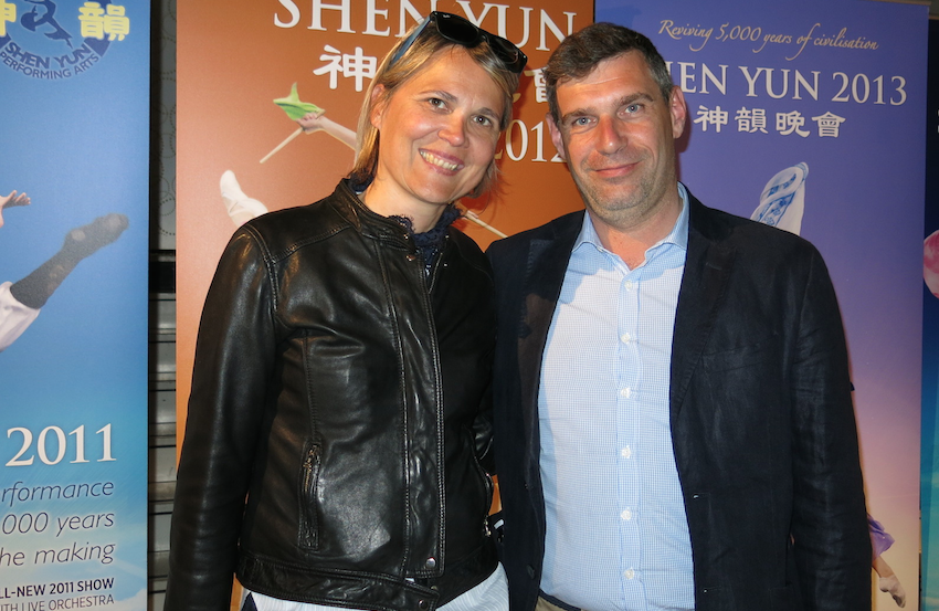 Avec Shen Yun, une spécialiste de la recherche médicale explore « le domaine du divin »
