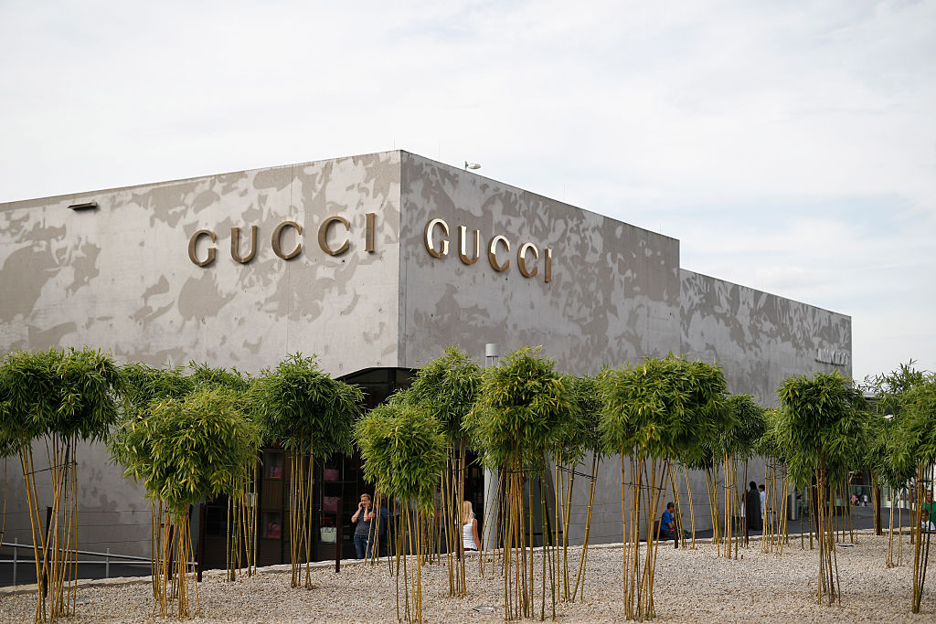Spectaculaire défilé Gucci dans la nécropole romaine des Alyscamps à Arles
