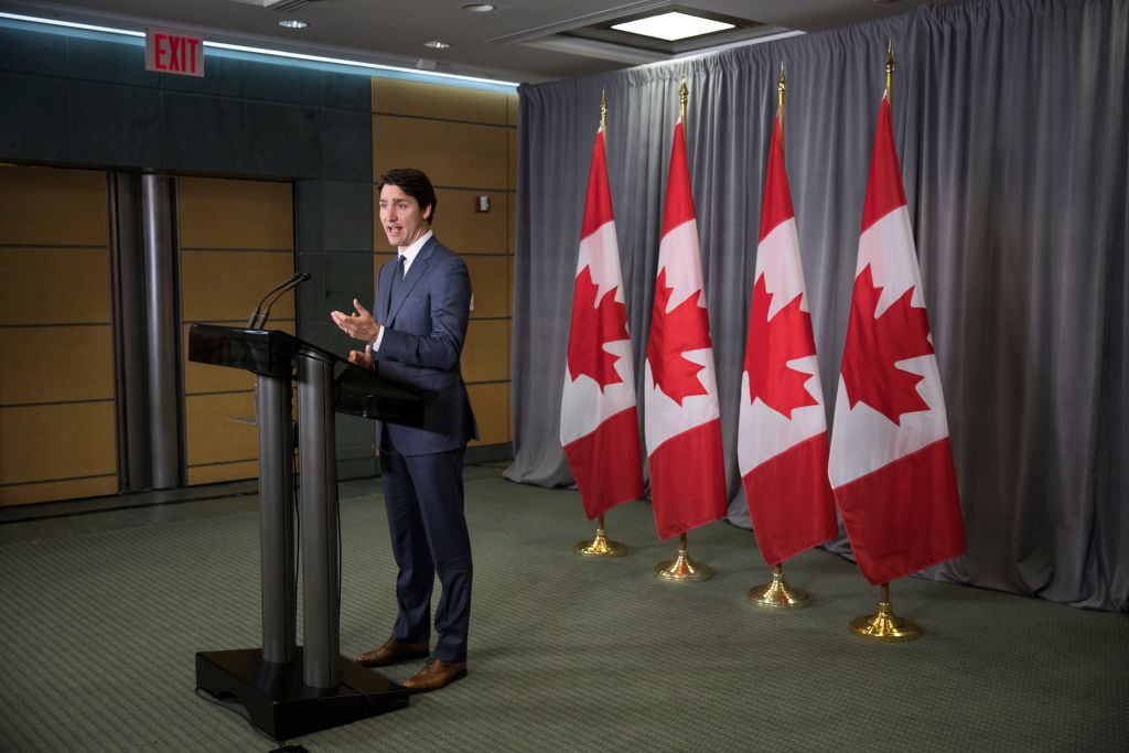 Avant le G7, Justin Trudeau recevra Emmanuel Macron à Ottawa