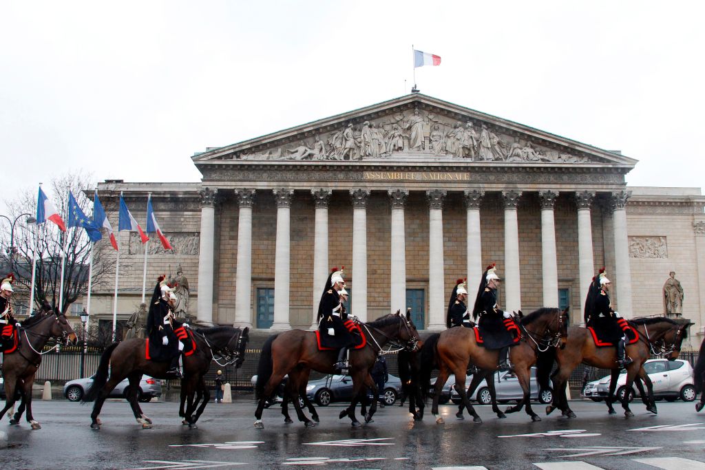 Les députés français suppriment le mot « race » dans la Constitution