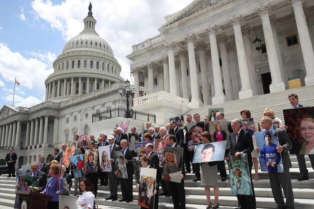 USA: un sénateur sauve une sénatrice de l&rsquo;étouffement, une côte cassée