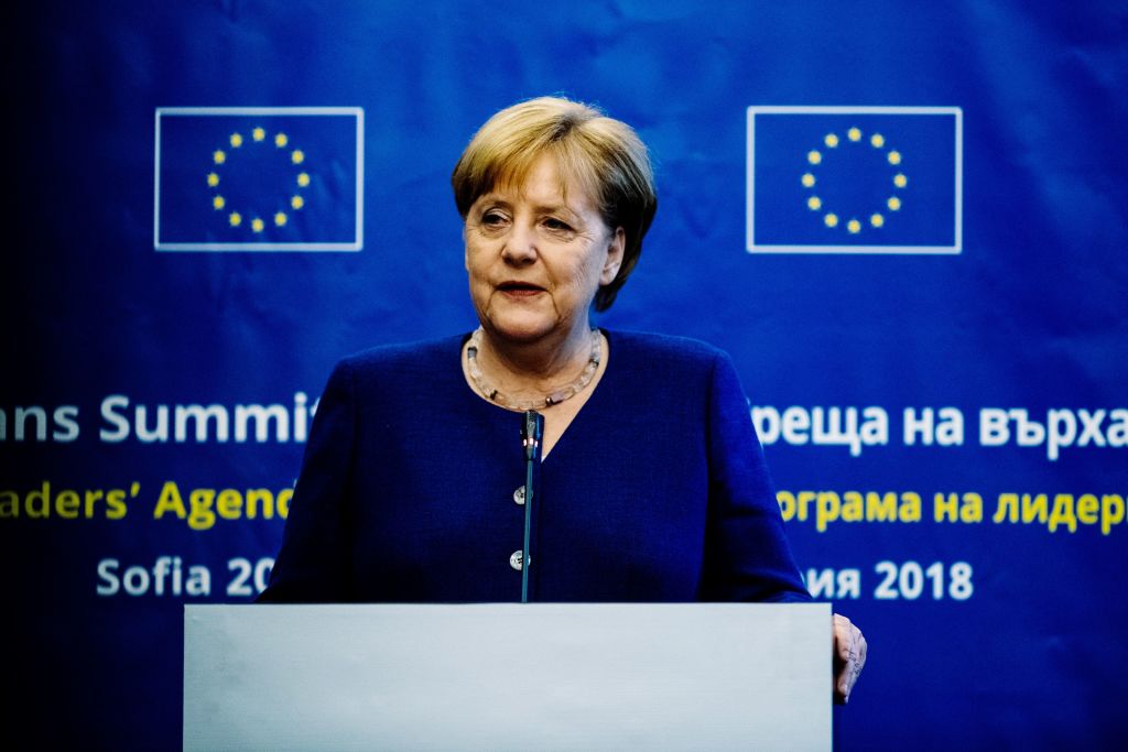 UE: Merkel « se rapproche des vues françaises », se félicite l&rsquo;Eysée