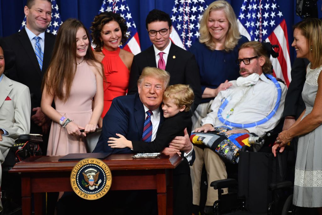 Trump annonce qu&rsquo;il va signer un texte pour éviter la séparation des familles