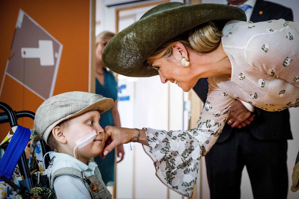 La reine Maxima des Pays-Bas rend un hommage émouvant à sa petite soeur