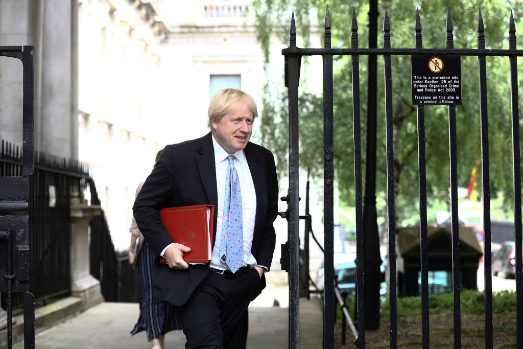 Boris Johnson prévient contre un risque d' »effondrement » du  Brexit