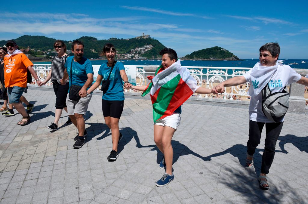 Chaîne humaine de 202 km au Pays basque pour l&rsquo;autodétermination