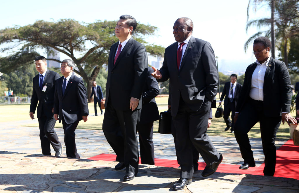 Le protectionnisme « coup sévère » porté au commerce mondial, déplore le Chinois Xi Jinping