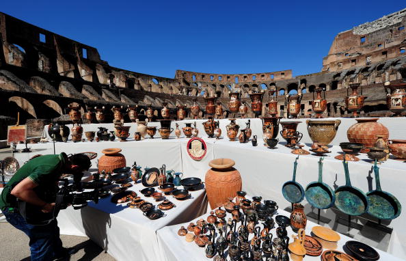Les polices de quatre pays européens saisissent 25.000 objets archéologiques grecs et romains