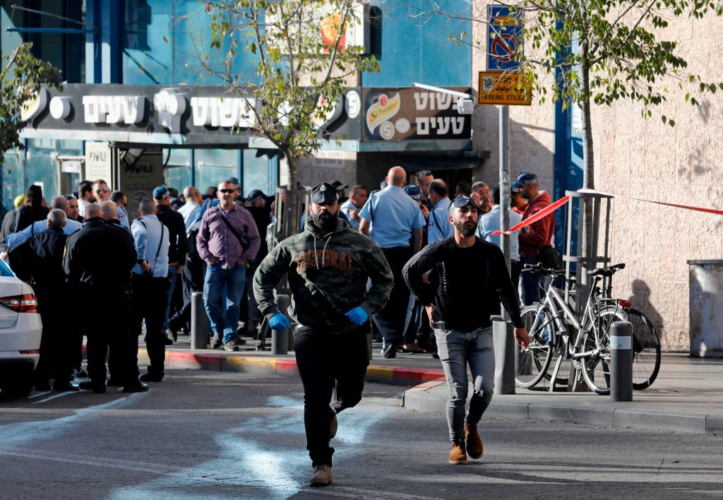 Décès d&rsquo;un des trois Israéliens blessés dans une attaque au couteau en Cisjordanie