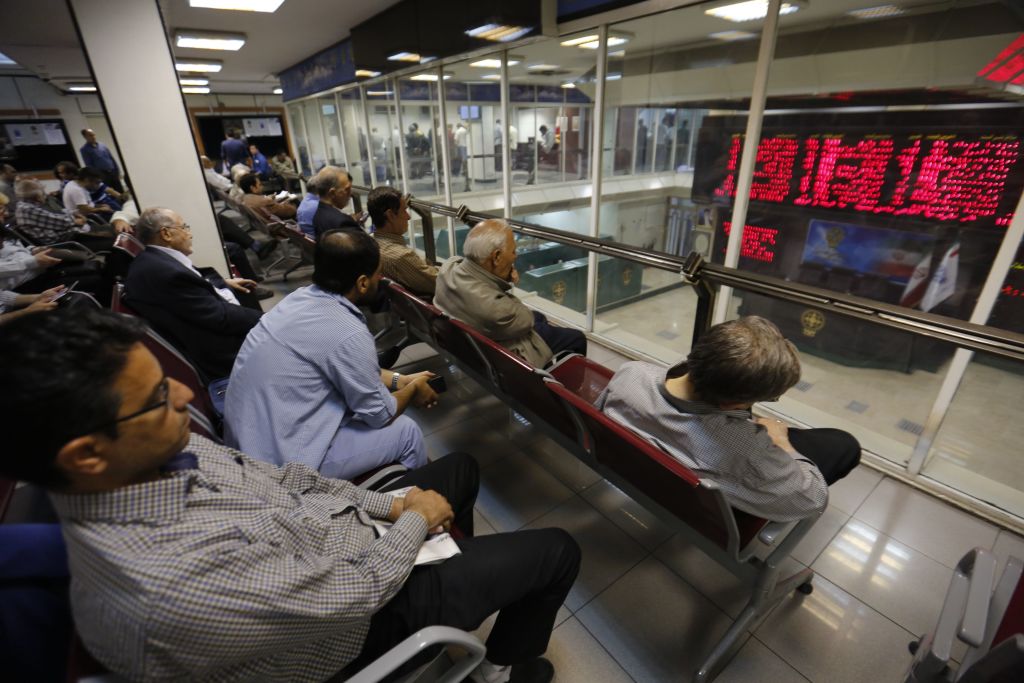 Iran: le rial au plus bas face au dollar avant le retour des sanctions américaines