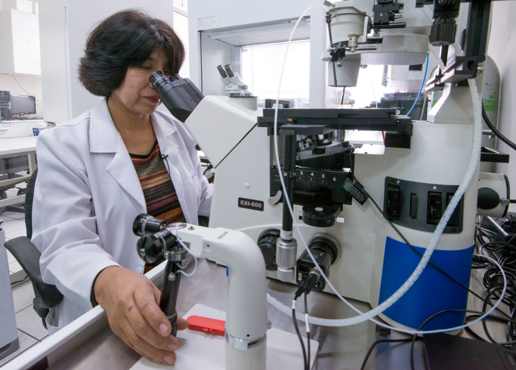 Une revue scientifique piégée par une fausse étude sur le cancer