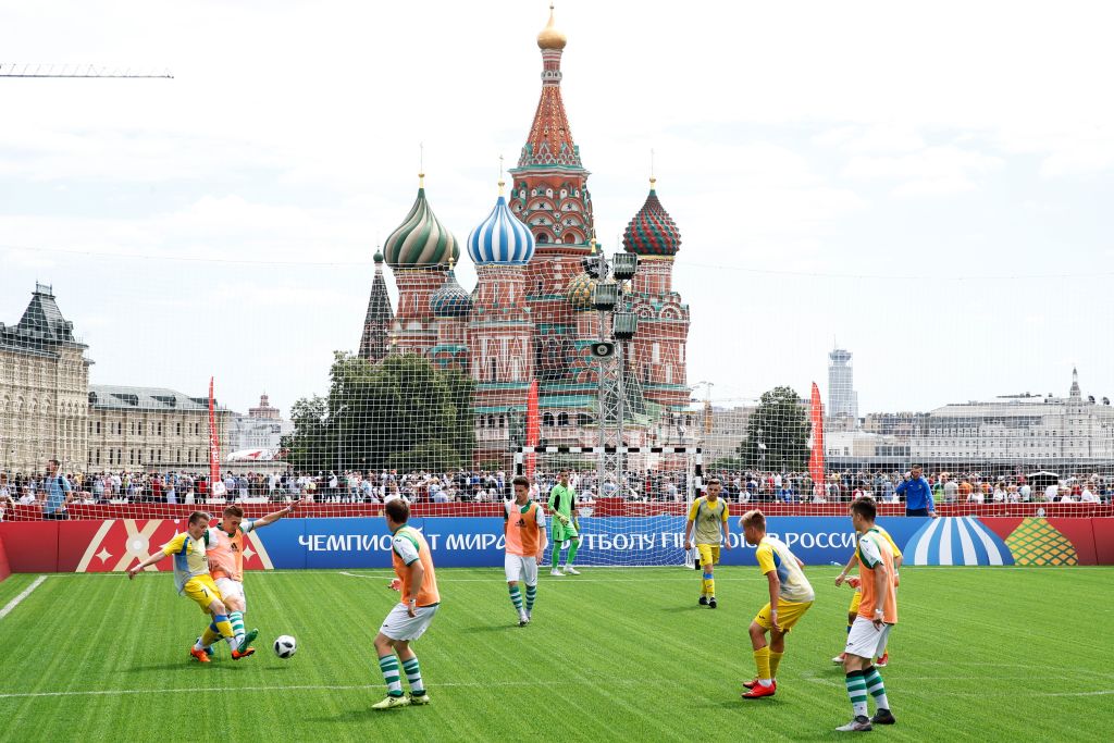 Mondial-2018: oubliés les doutes, la Russie à fond dans le Mondial
