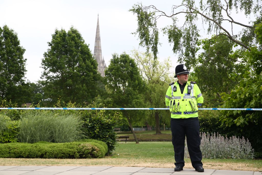 Deux personnes hospitalisées, une substance inconnue, mais que s&rsquo;est-il passé à Amesbury?