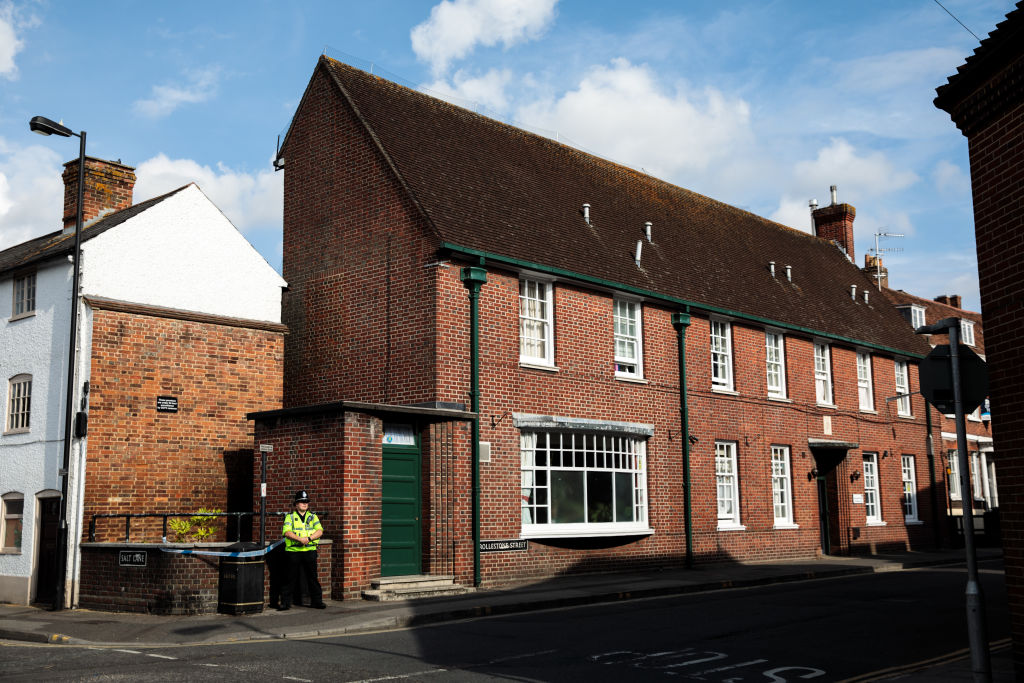 Le Britannique empoisonné au Novitchok « n&rsquo;est plus dans un état critique » (hôpital)