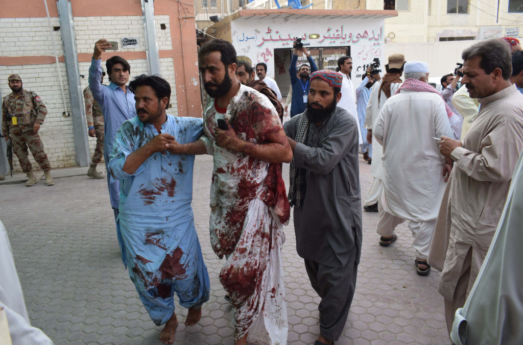 Pakistan: au moins 128 morts dans un attentat suicide contre un meeting électoral