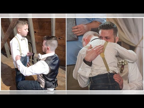 Ce garçon a toujours voulu un père. Un jour, maman trouve la pièce manquante de la famille