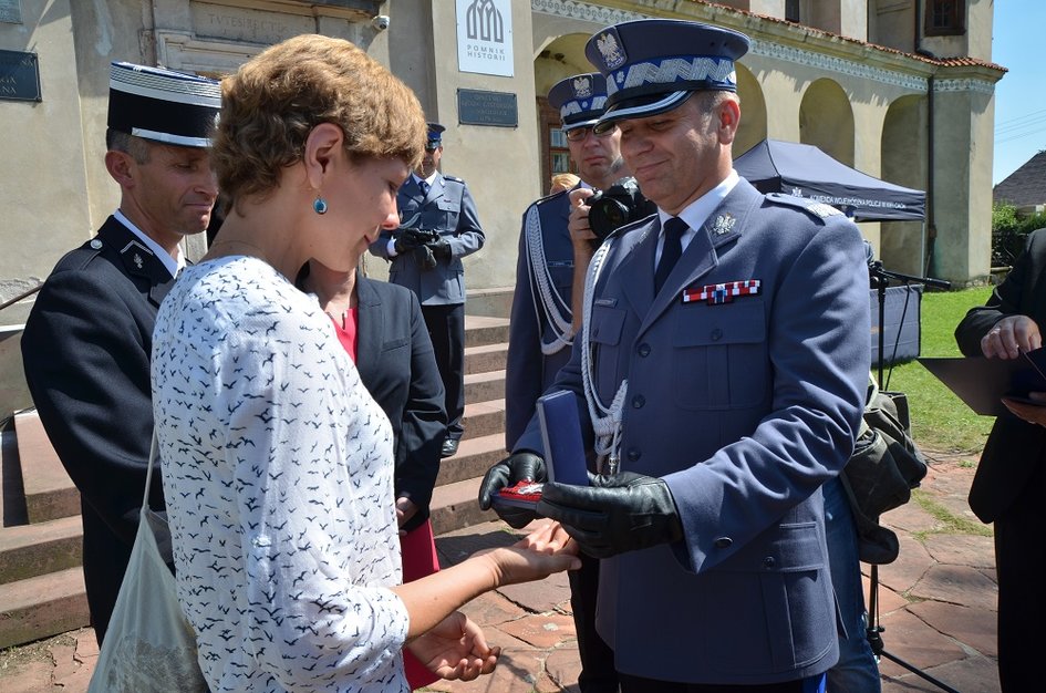 Le vibrant hommage de la police polonaise au colonel Arnaud Beltrame