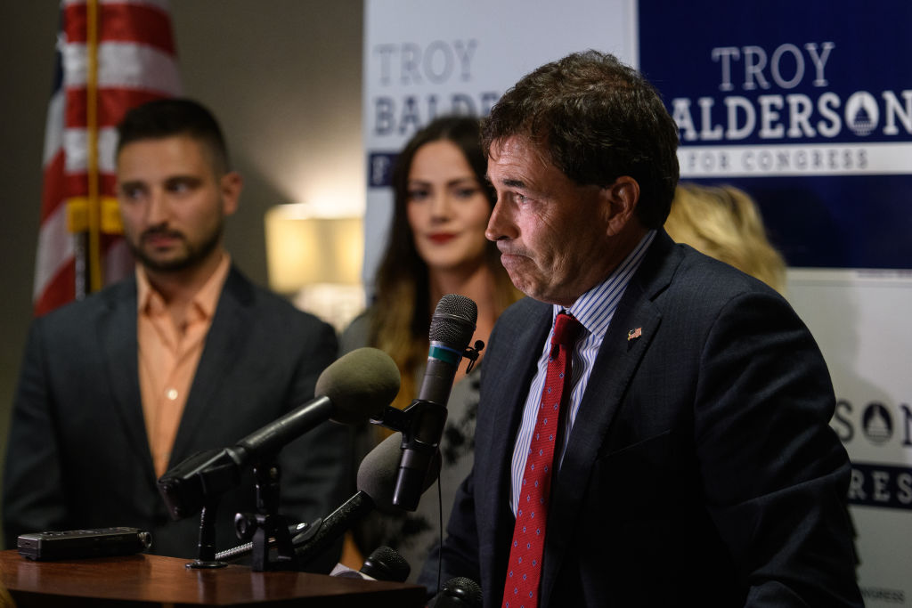 Trump et les républicains sauvent l&rsquo;honneur de justesse dans un fief conservateur