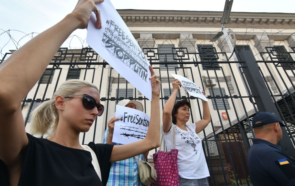 Appels à libérer Sentsov au 100e jour de sa grève de la faim