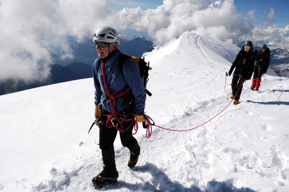 France : les gendarmes empêchent un groupe de Lettons d&rsquo;aller planter leur drapeau sur le mont Blanc