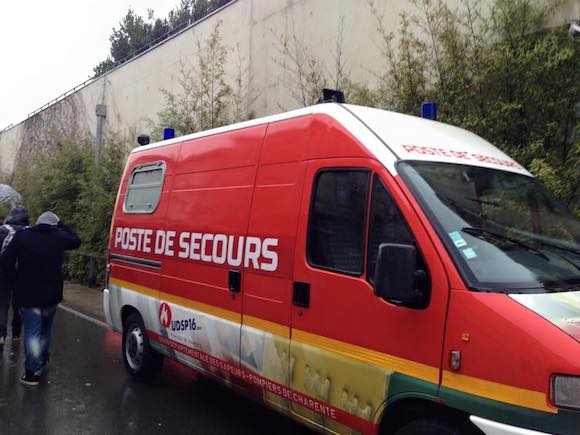 Cher : un jeune homme est mort, poignardé dans une rixe à la sortie d&rsquo;une boîte de nuit