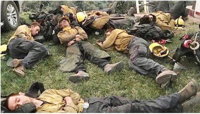 Des milliers de pompiers risquent leur vie en bravant les feux de forêt les plus meurtriers de Californie